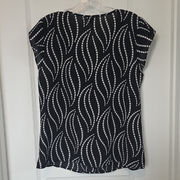 Ann Taylor Factory Black and White Patterned Blouse - Picture 4 of 4